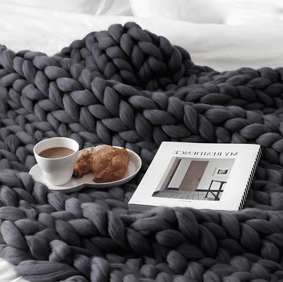 EXOLTA™  - COZY KNIT BLANKET