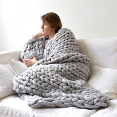 EXOLTA™  - COZY KNIT BLANKET